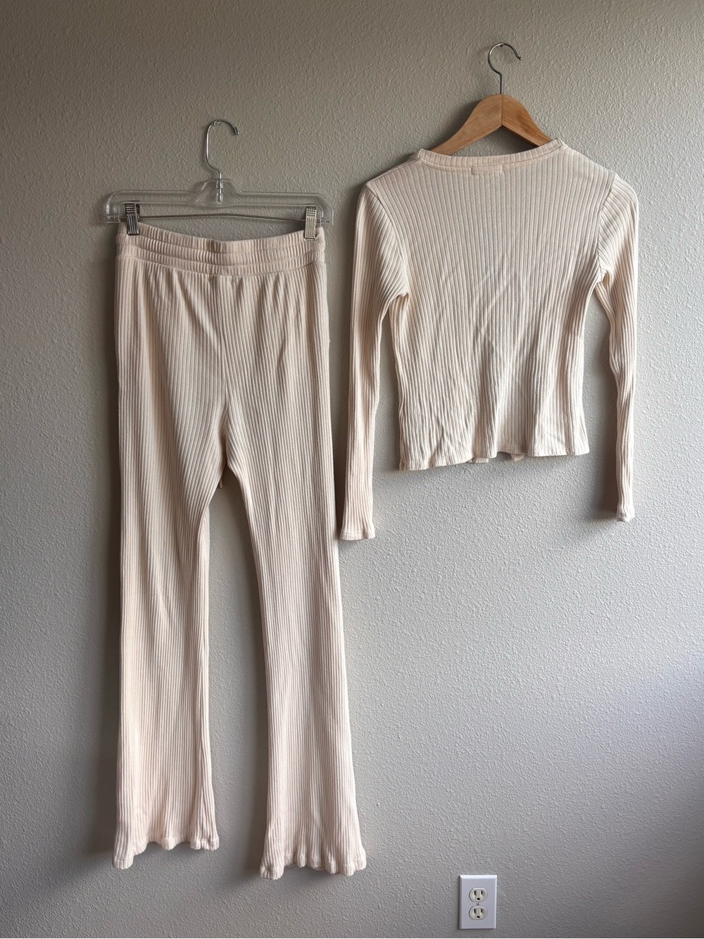 Beyond Yoga Set - Picture 4 of 5